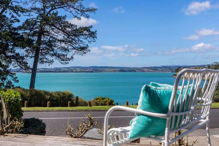 60 Marine Parade Mellons Bay_40