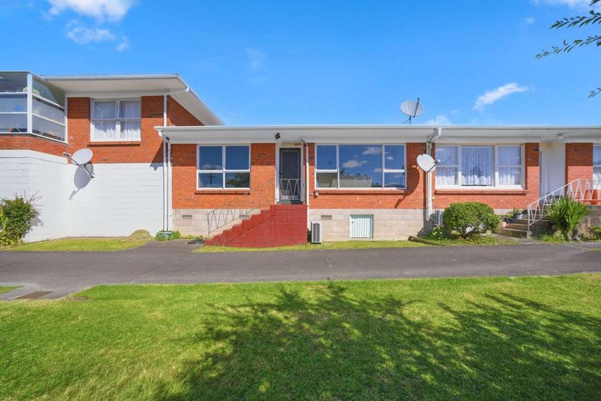 2/270 East Coast Road Forrest Hill_0