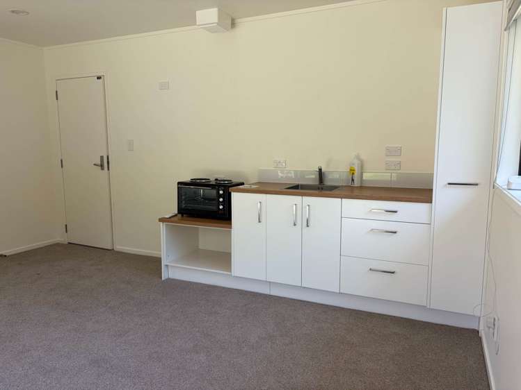 Polkinghorne Drive Manly_4