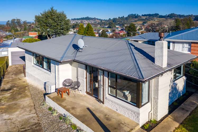 24 Gilkison Street Halfway Bush_15