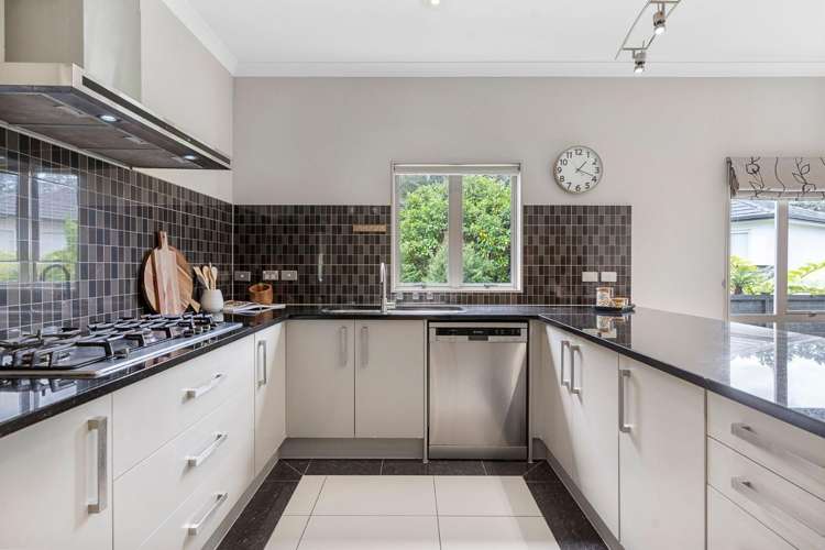 17 Miromiro Street 10879_18