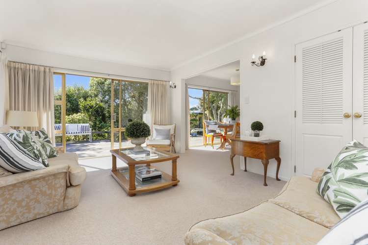 126 Bramley Drive Farm Cove_5