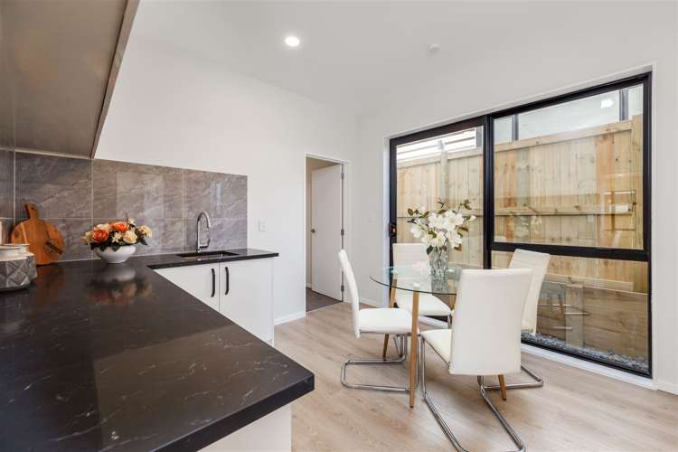 42 Dungloe Avenue Flat Bush_12