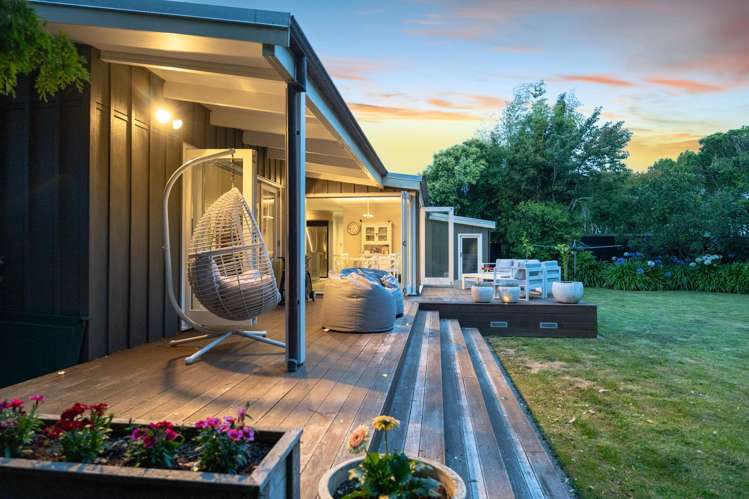 24 Moerangi Street West End_23