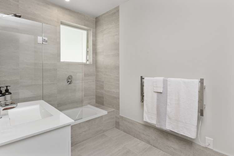 30 Broadwater Close Pyes Pa_26