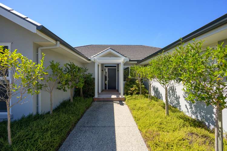 55 Fairose Drive Richmond_4