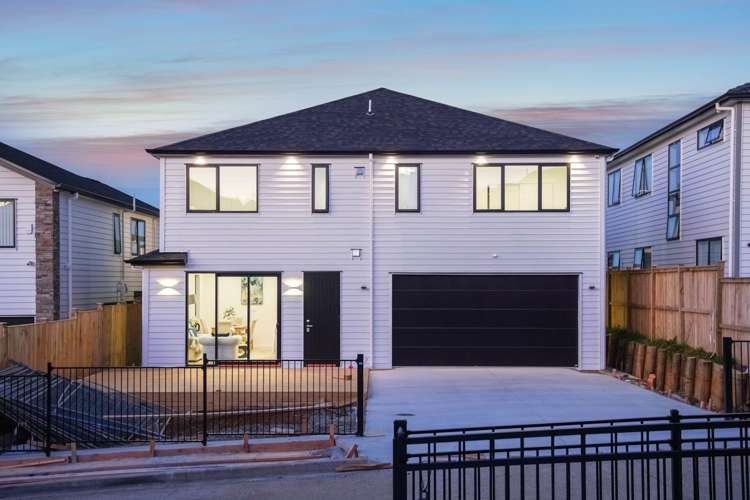 5 Uru Drive Flat Bush_15