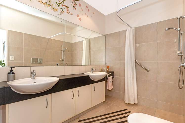 20/100 Customhouse Street Gisborne_13