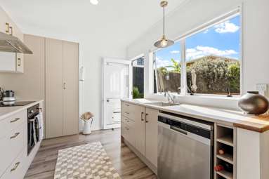 4b Kenneth Hopper Place_3