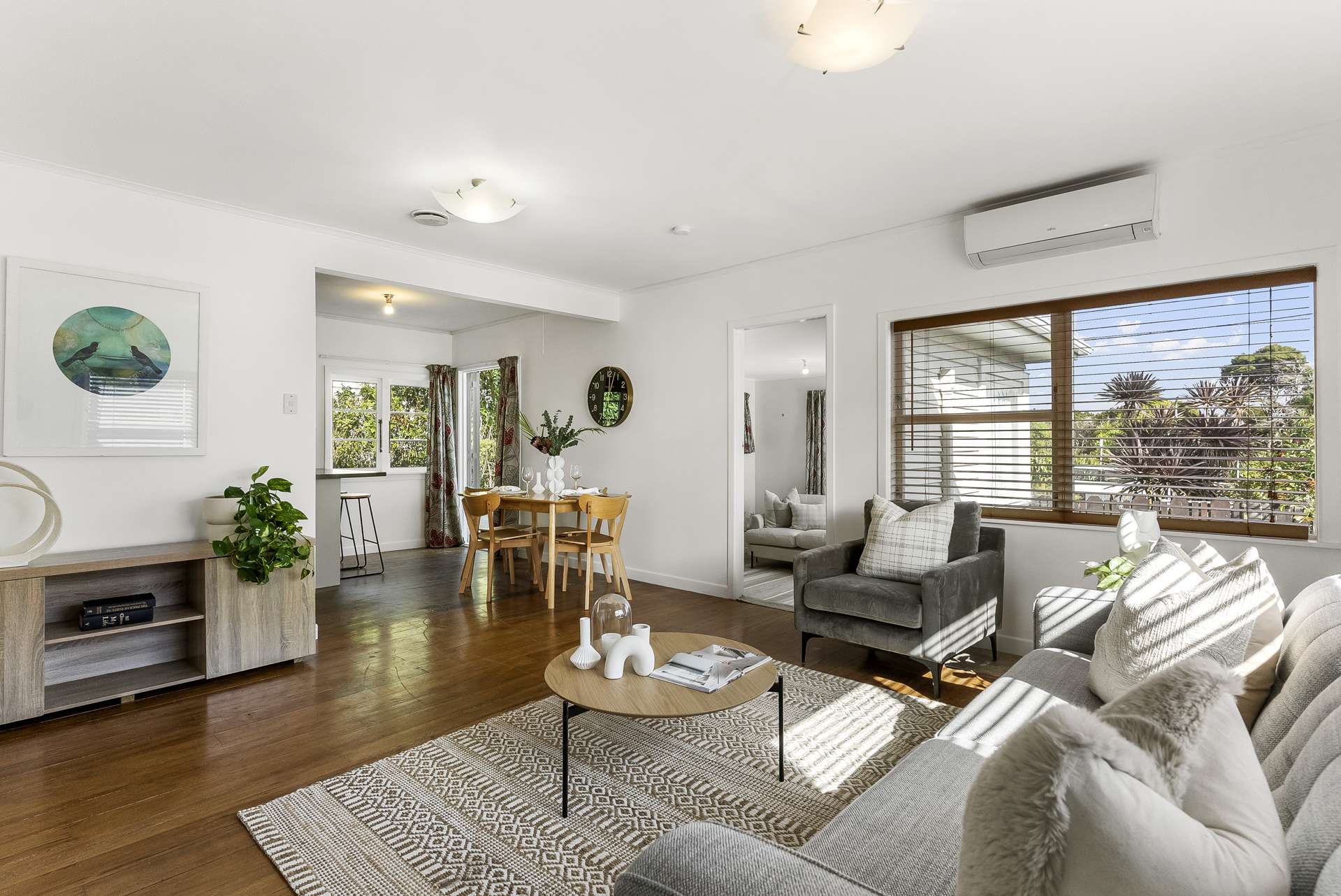 1/263 Glenfield Road Hillcrest_0