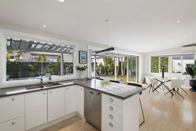 1/8 Tennyson Street Northcote Point_12