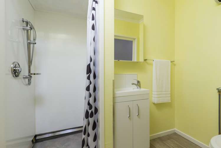 2/151 Parkers Road Tahunanui_7