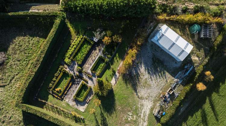 17 Bronte Road East Tasman_13