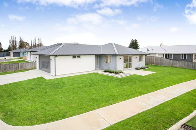 Prime Corner Position – Family Living at its Best