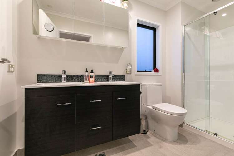 131 Bonair Crescent Silverdale_14