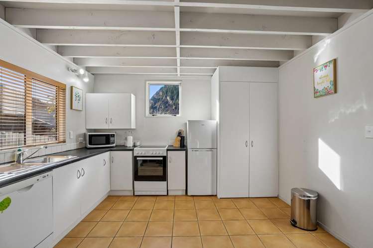5/30 Fryer Street Queenstown_10