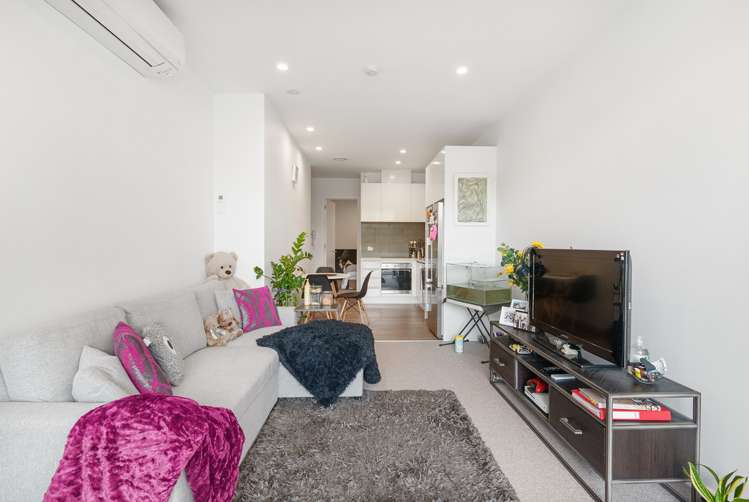 G02/26a Racecourse Parade Avondale_3