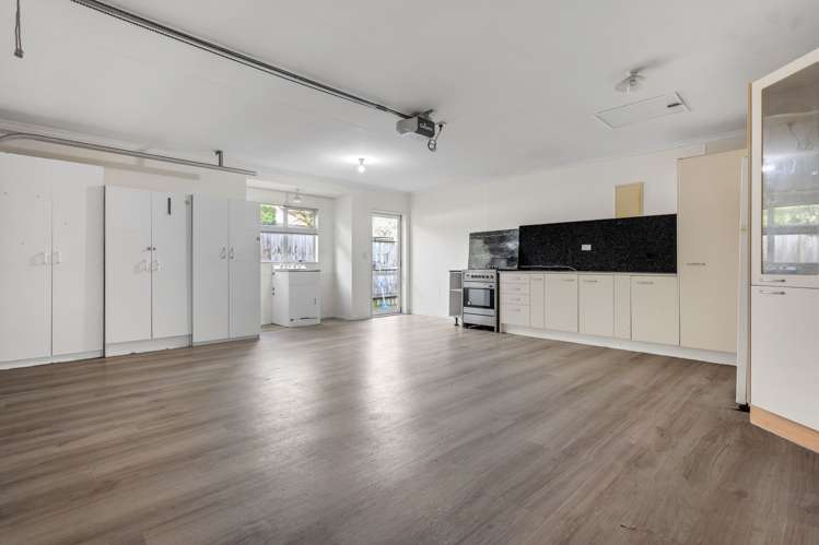 27 Richfield Crescent Westgate_17