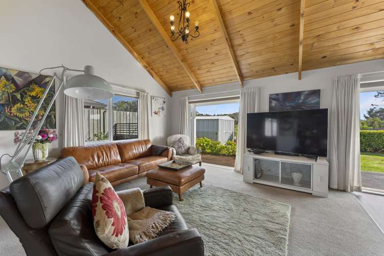 4 Montague Grove Stratford_3