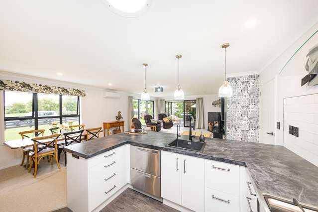 166 Pharazyn Street Feilding_2