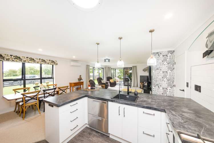 166 Pharazyn Street Feilding_2