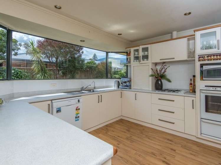 40 Kingsford Drive Stoke_18