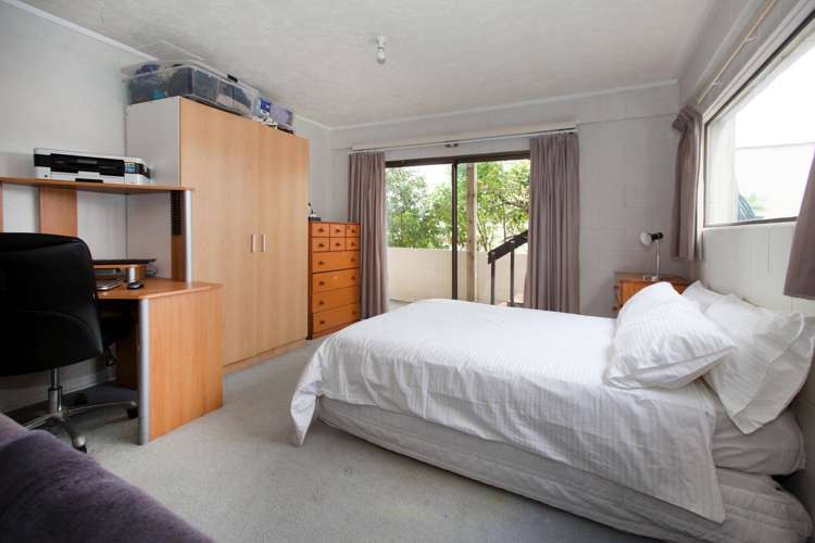 2/170 Stapleford Crescent Browns Bay_13
