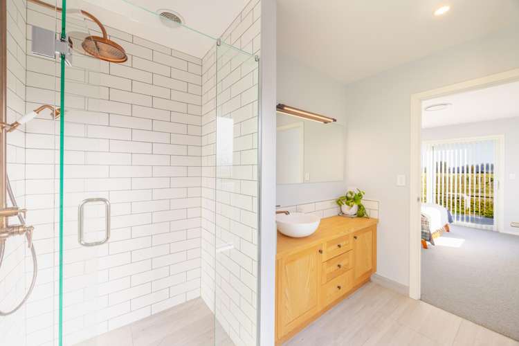 742b River Road Otane_23