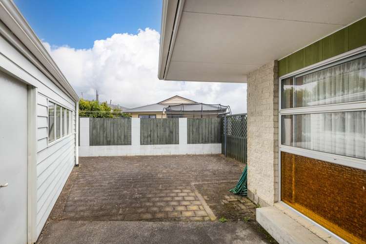 10 Leon Place Waitara_20