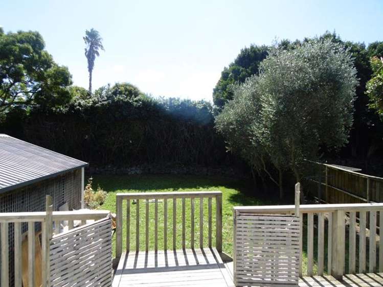 16 Rocklands Avenue Mount Eden_10