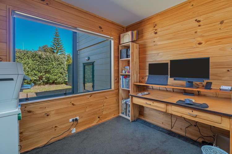 114 Kauri Crescent Matarangi_23