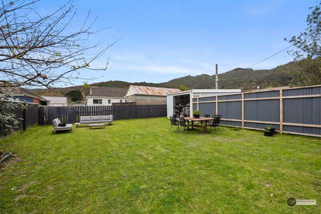 111 Waddington Drive Naenae_1