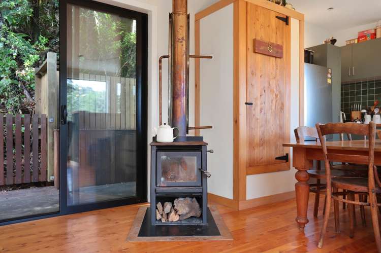 105 Laingholm Drive Laingholm_12