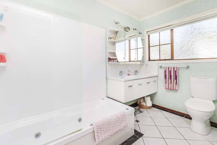 56 Woodman Drive Tawa_9