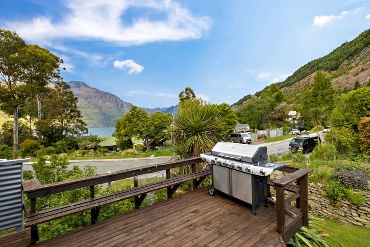 40 Arawata Terrace Fernhill/Sunshine Bay_20