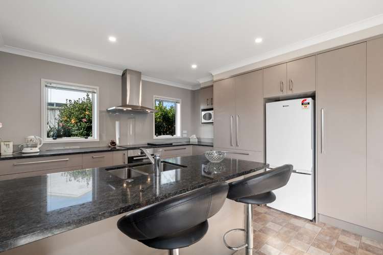 3 Harmens Way Greerton_7