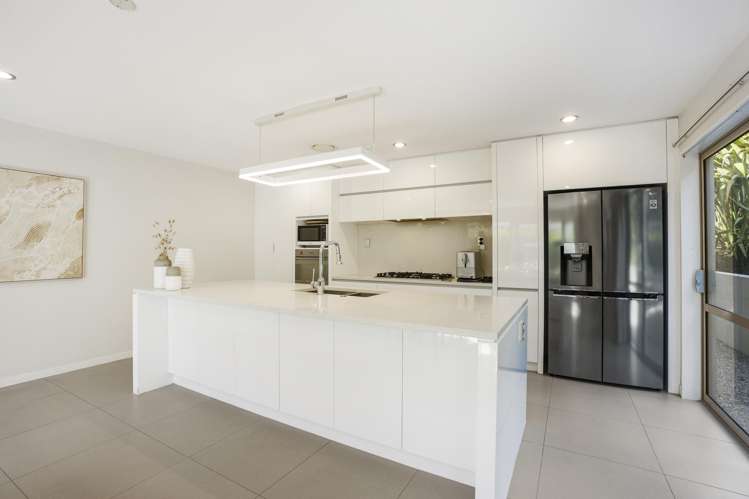 6 Tuatini Place Long Bay_10