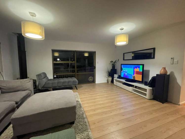 2/6 Sonnenberg Way Titirangi_9