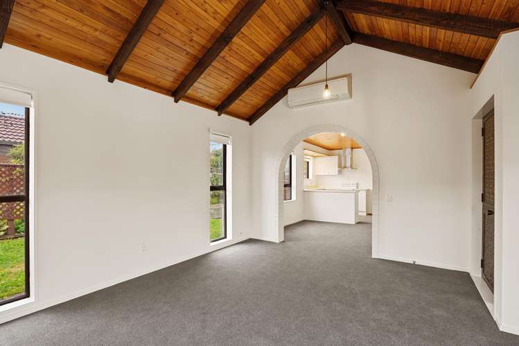 2/146 Stanmore Road Linwood_5