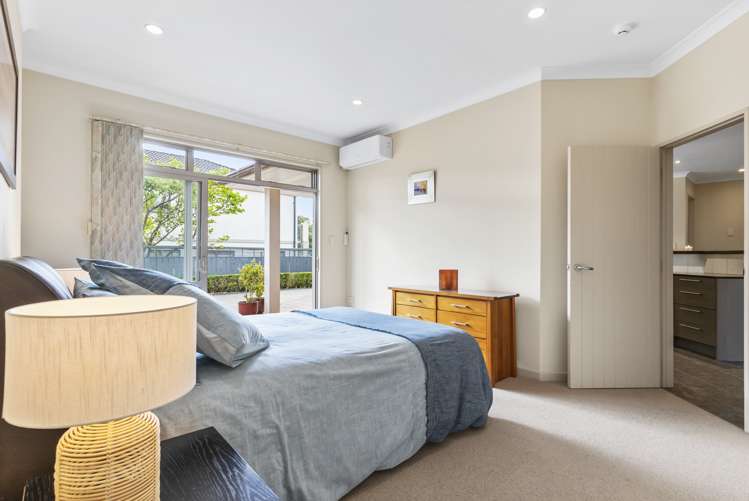 23 English Oak Drive Schnapper Rock_7