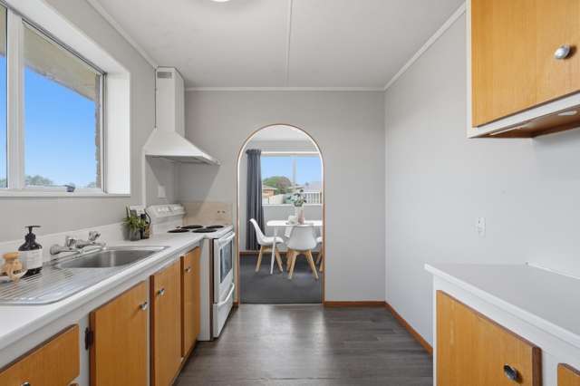 32 Ottrey Street Clifton_2