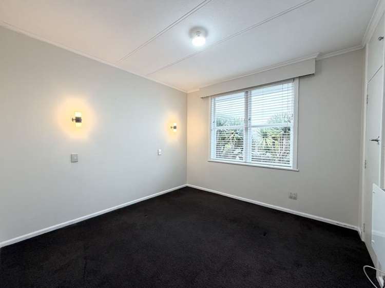 13 bradbury Road Botany Downs_9