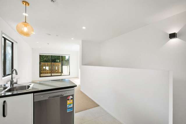 29/18 Hewlett Road Massey_4