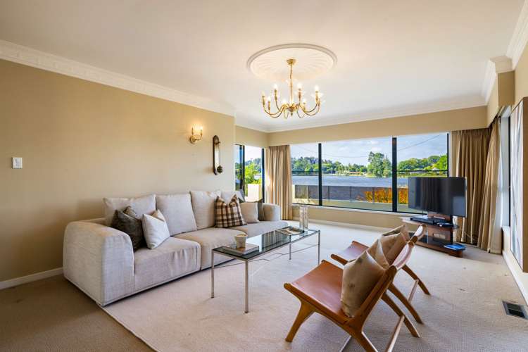 76 Lake Crescent Hamilton Lake_10