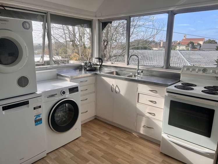 2/30 Curran Street Herne Bay_8