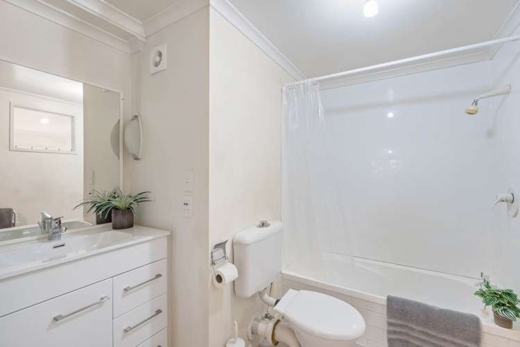 51b Birkdale Road Birkdale_24