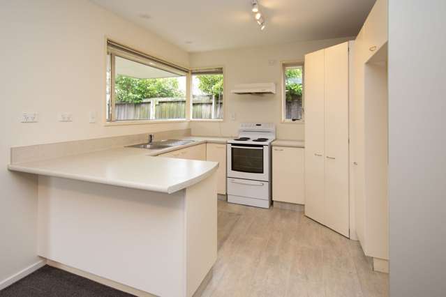 2/9 Ruru Road Bromley_4