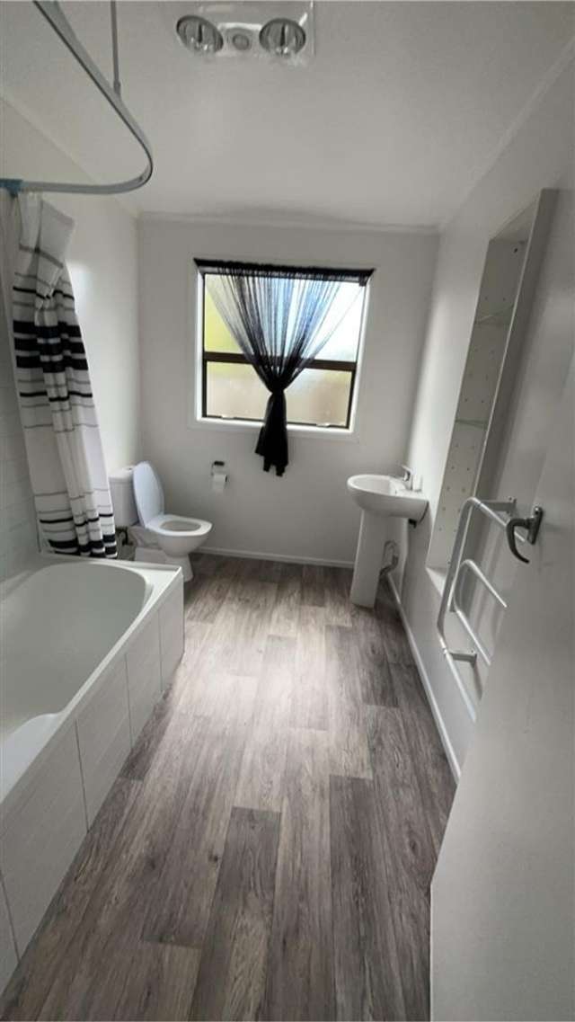 11 Farnworth Avenue 2628_2