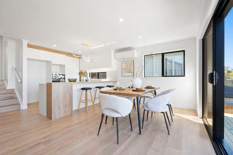 20 Baulcomb Parade Windsor Park_8