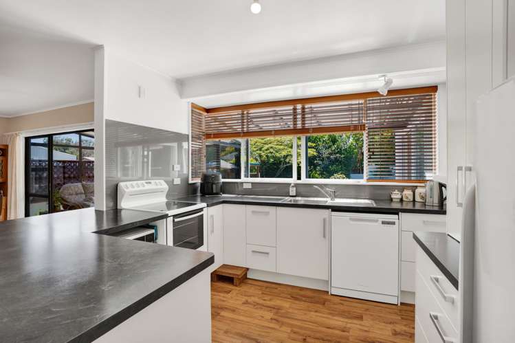 53 Domett Street Opunake_10